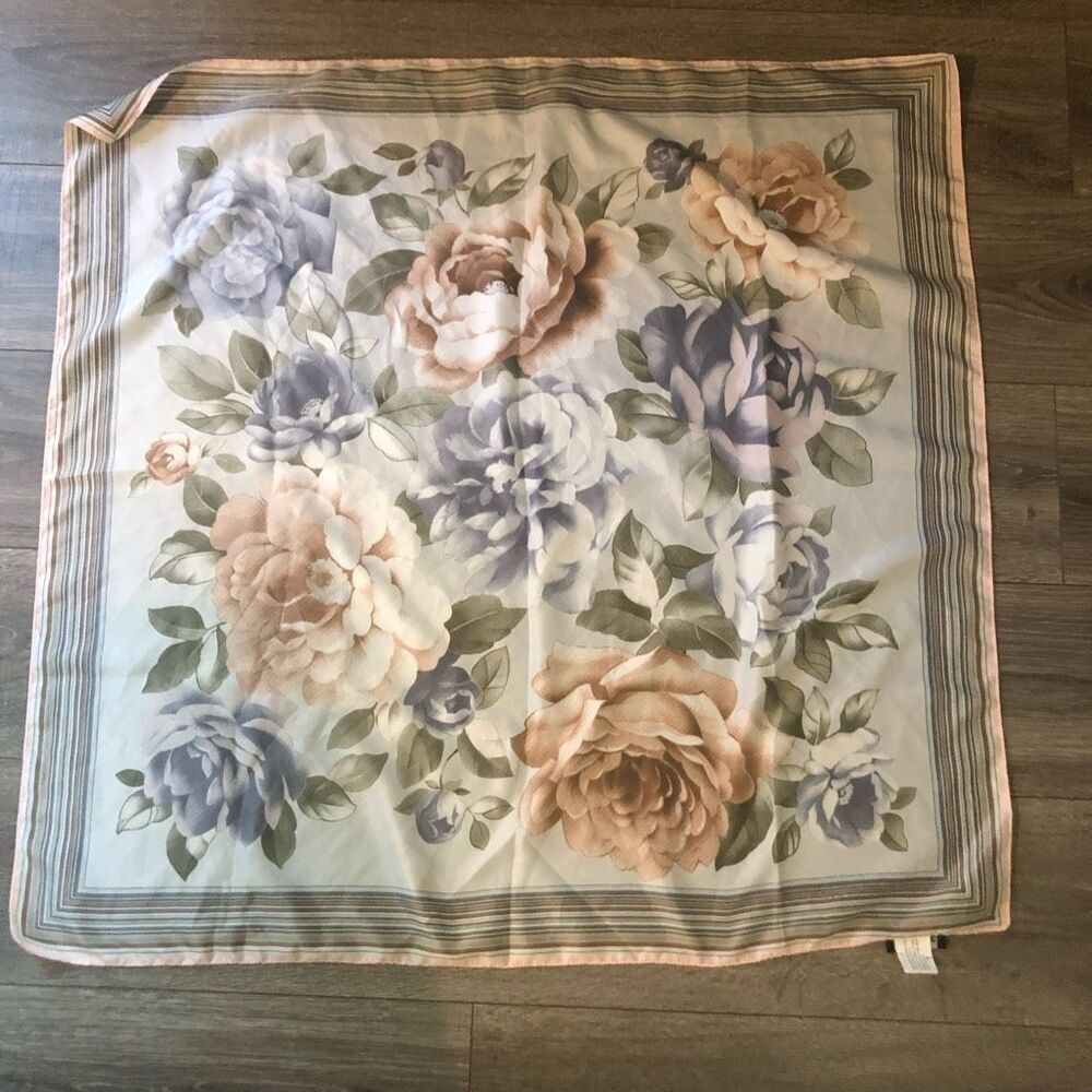 vintage large fattorseta scarf made in italy floral‎ pastels 35X34 inches read